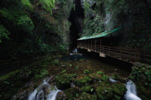 Discover the Top 6 Best Caves in All of Japan Picture