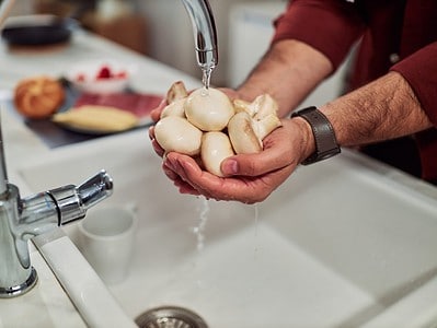 A How to Wash Mushrooms