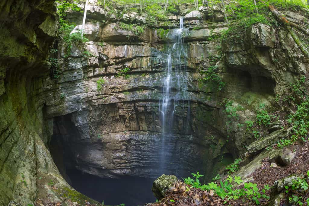 Discover The Top 10 Best Caves In All Of Alabama A Z Animals   Shutterstock 368437337 Huge Licensed Scaled 1024x683 