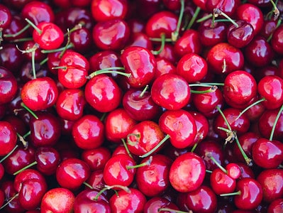 A Discover When Cherries Are in Peak Season Across the U.S.