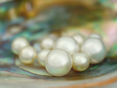 A These 10 Amazing Pearl Types Are the Rarest in the World