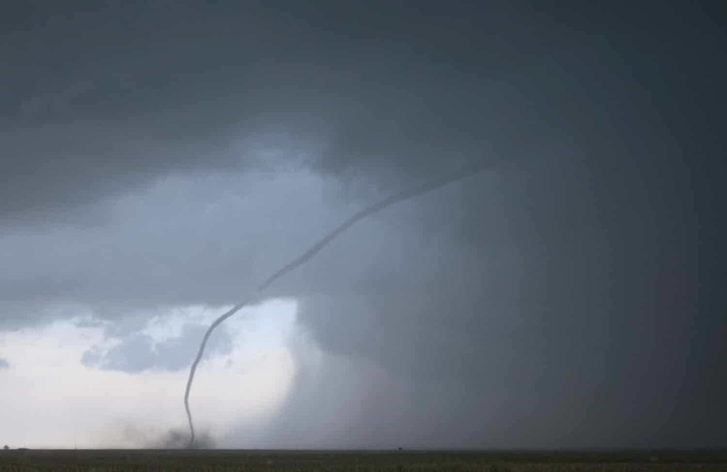 The 6 Most Important Types of Tornadoes to Know: Characteristics and ...