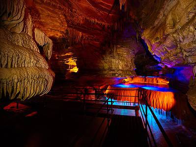 A Discover the Top 9 Best Caves in All of Indiana