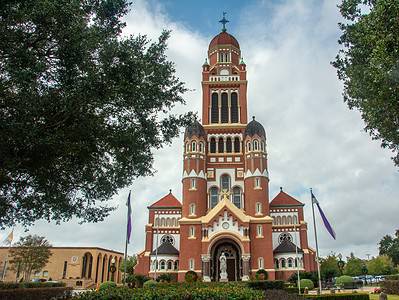 A 7 Most Beautiful and Awe-Inspiring Churches and Cathedrals in Louisiana