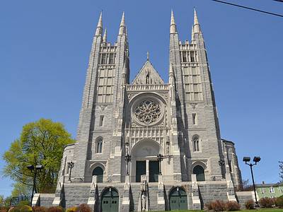 A 7 Most Beautiful and Awe-Inspiring Churches and Cathedrals in Maine