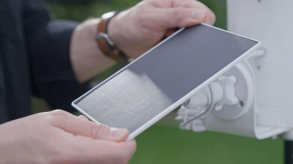 solar panel to keep Birdkiss S1 charged