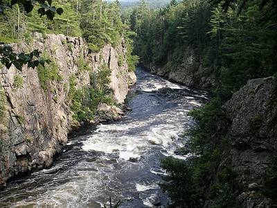 A Discover the 3 Best Rivers for Whitewater Rafting in Maine