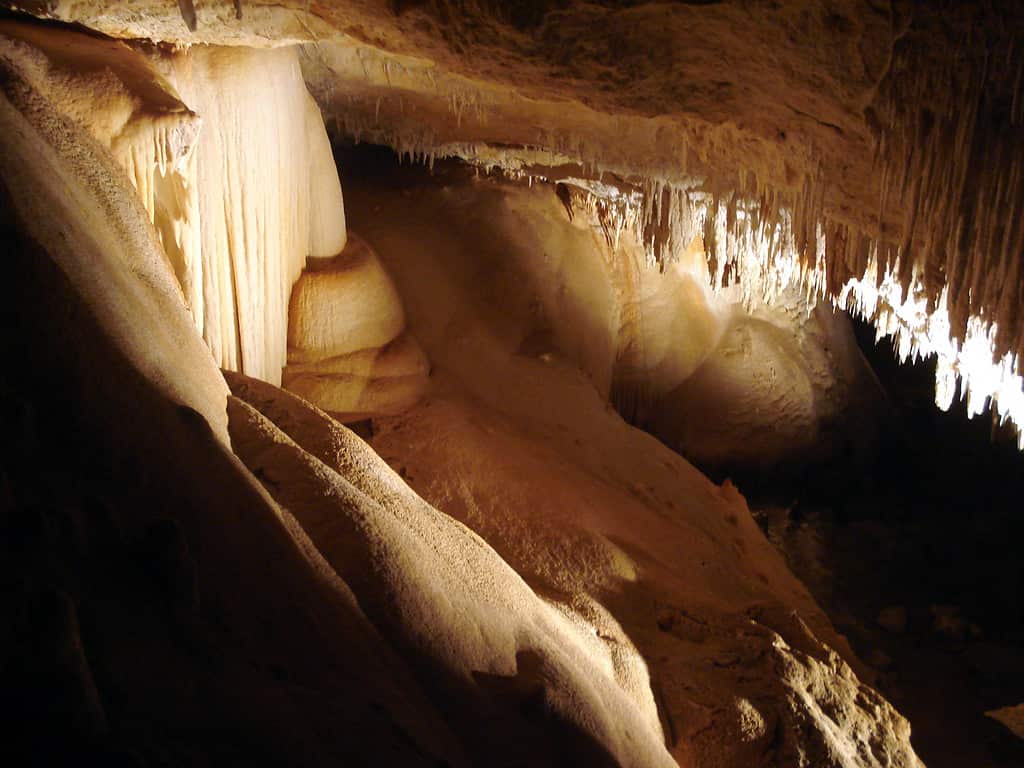 Calcite formations in Jewel Cave, South Dakota