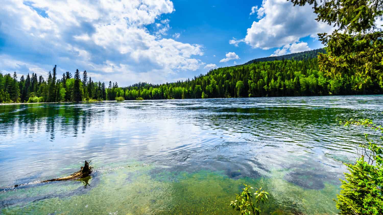 Clearwater Lake in Wells Gray Provincial Park, British Columbia, Canada . The lake is high up in the Cariboo Mountains and feeds the Clearwater River and then the Thompson River