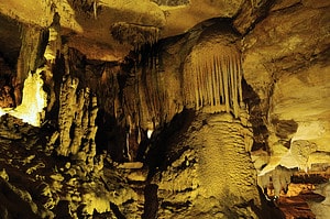 10 Incredible Caves in Tennessee (From Popular Spots to Hidden Treasures) Picture