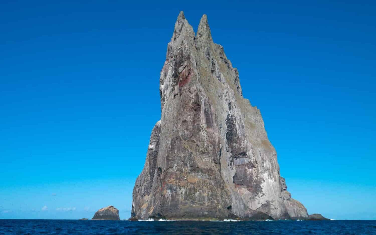 Ball's Pyramid, the world's tallest seastack, Lord Howe Island, Australia