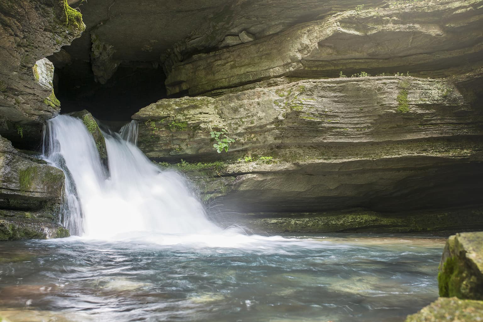 9 Amazing Caves In Arkansas A Z Animals   GettyImages 1162627834 1536x1024 