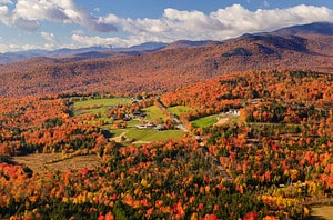 Discover When Leaves Change Color in Vermont (And 8 Beautiful Places to See Them) photo