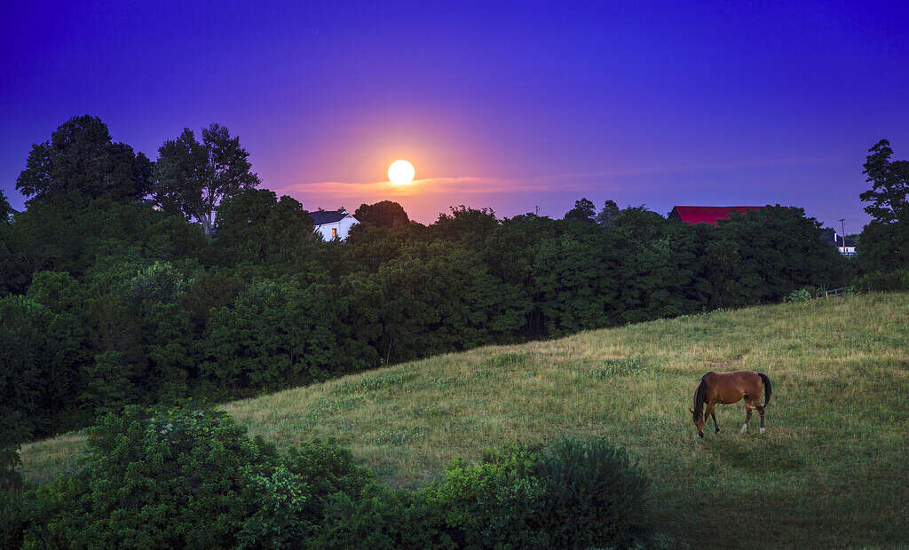 Kentucky moonrise