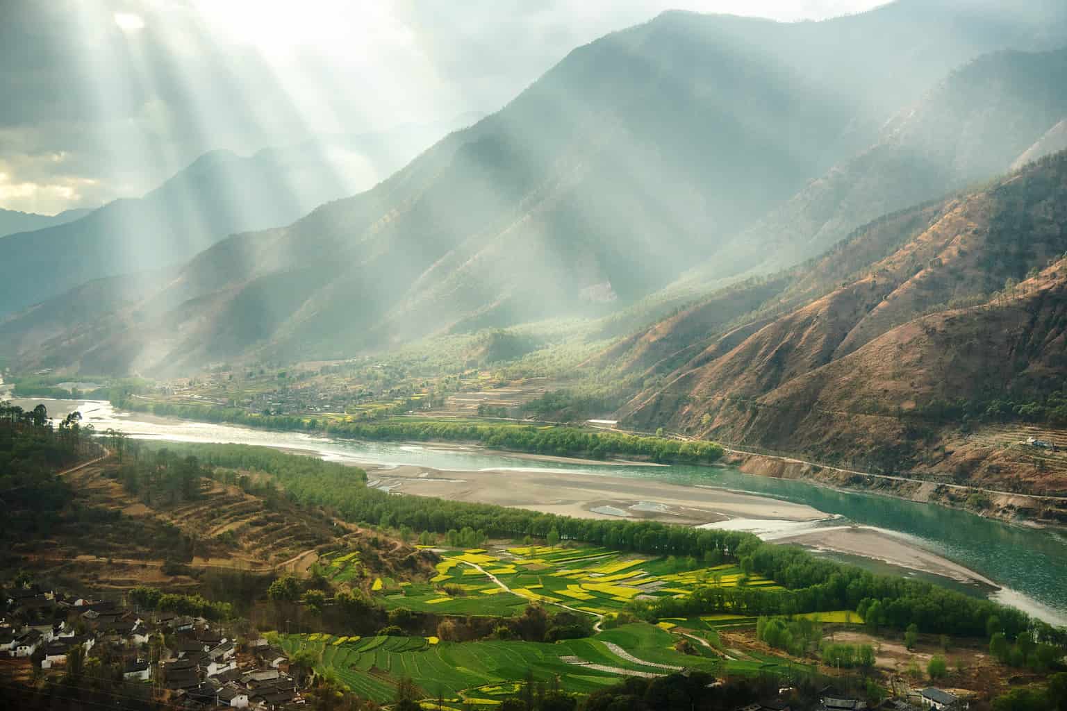 Is China's Famous Yangtze River Drying Up? See the Latest 2024 Updates ...