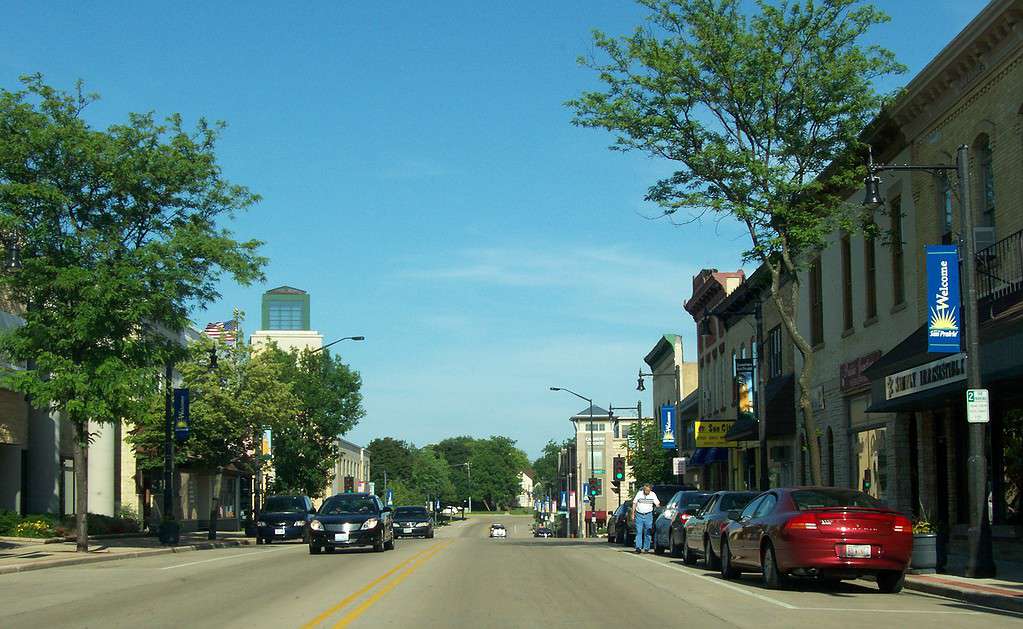 Looking west at downtown en:Sun Prairie, Wisconsin(USA)