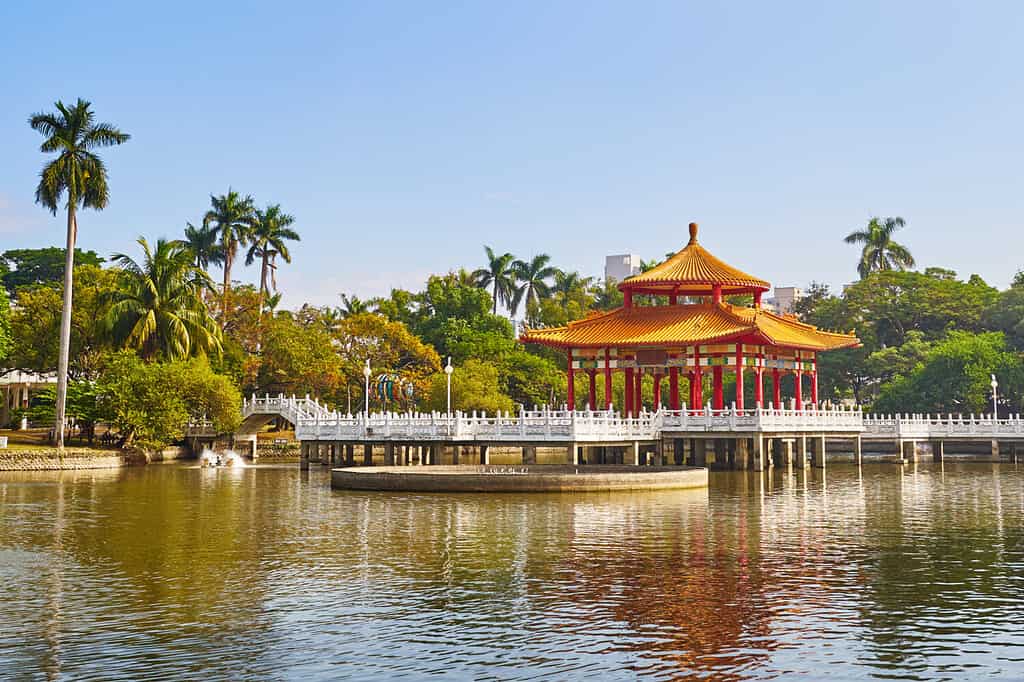 Beautiful scenics of Tainan park, used to call Zhong Shan Park or be refer to Sun Yat-Sen Park. This beautiful historic park first appearance on the island is around Qing dynasty in Tainan, Taiwan