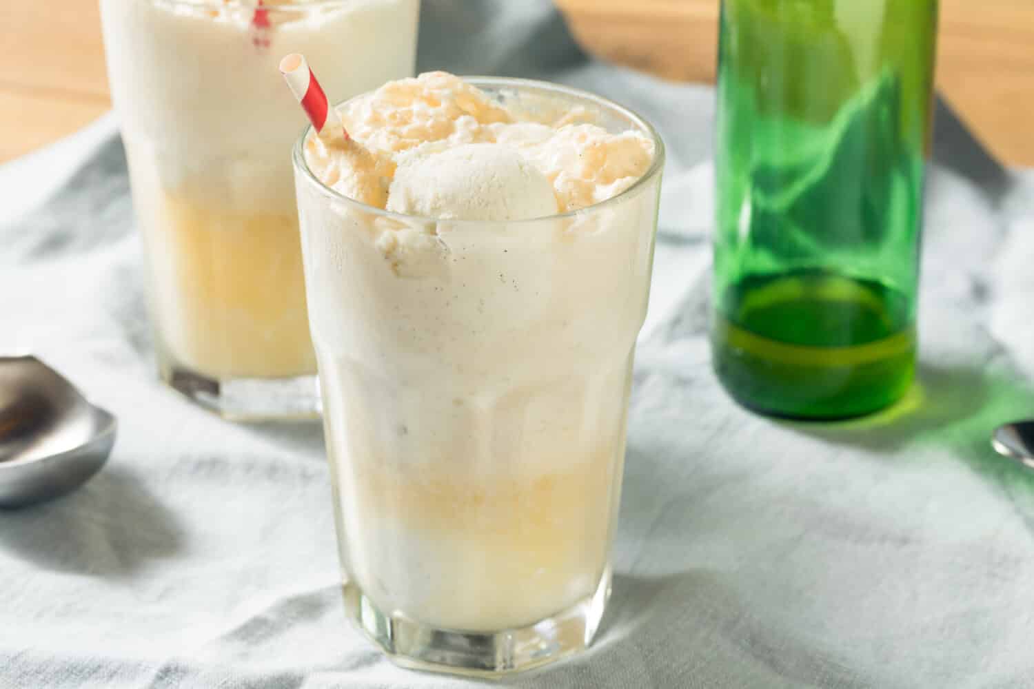 Homemade Ginger Beer Boston Cooler with Ice Cream