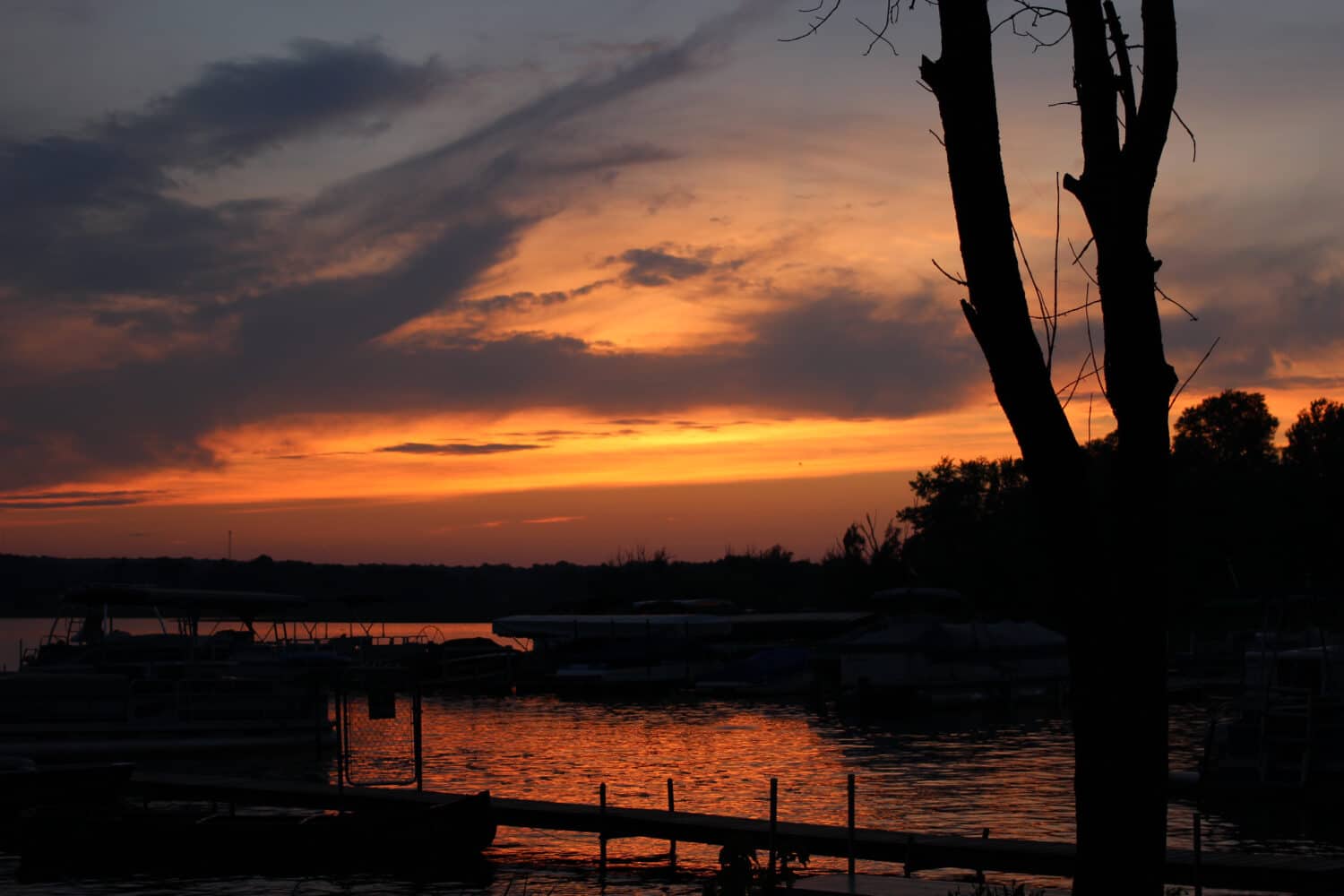 gorgeous sunset in chippewa lake ohio
