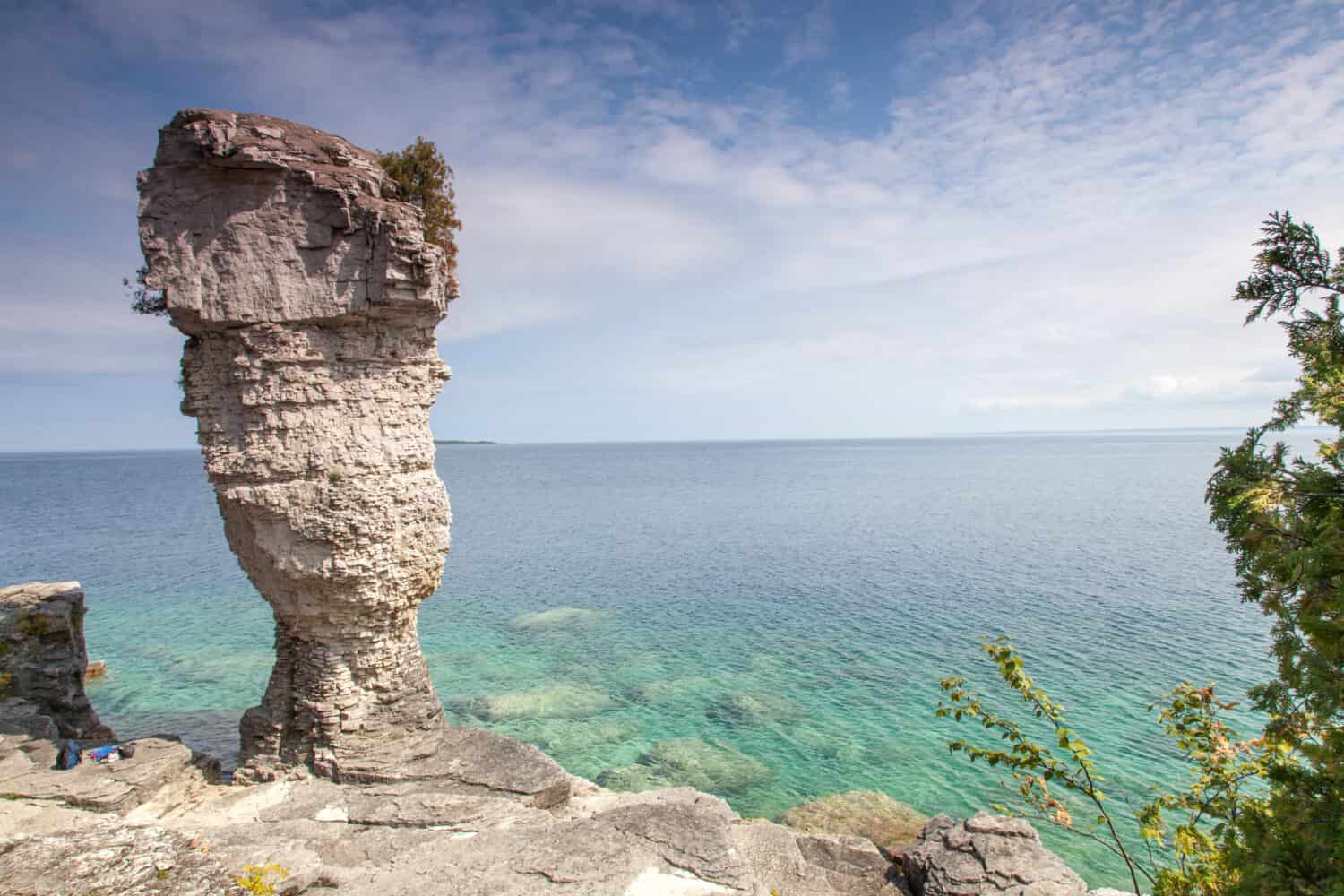 Rock formations at the coast, Flowerpot Island, Georgian Bay, Tobermory, Ontario, Canada