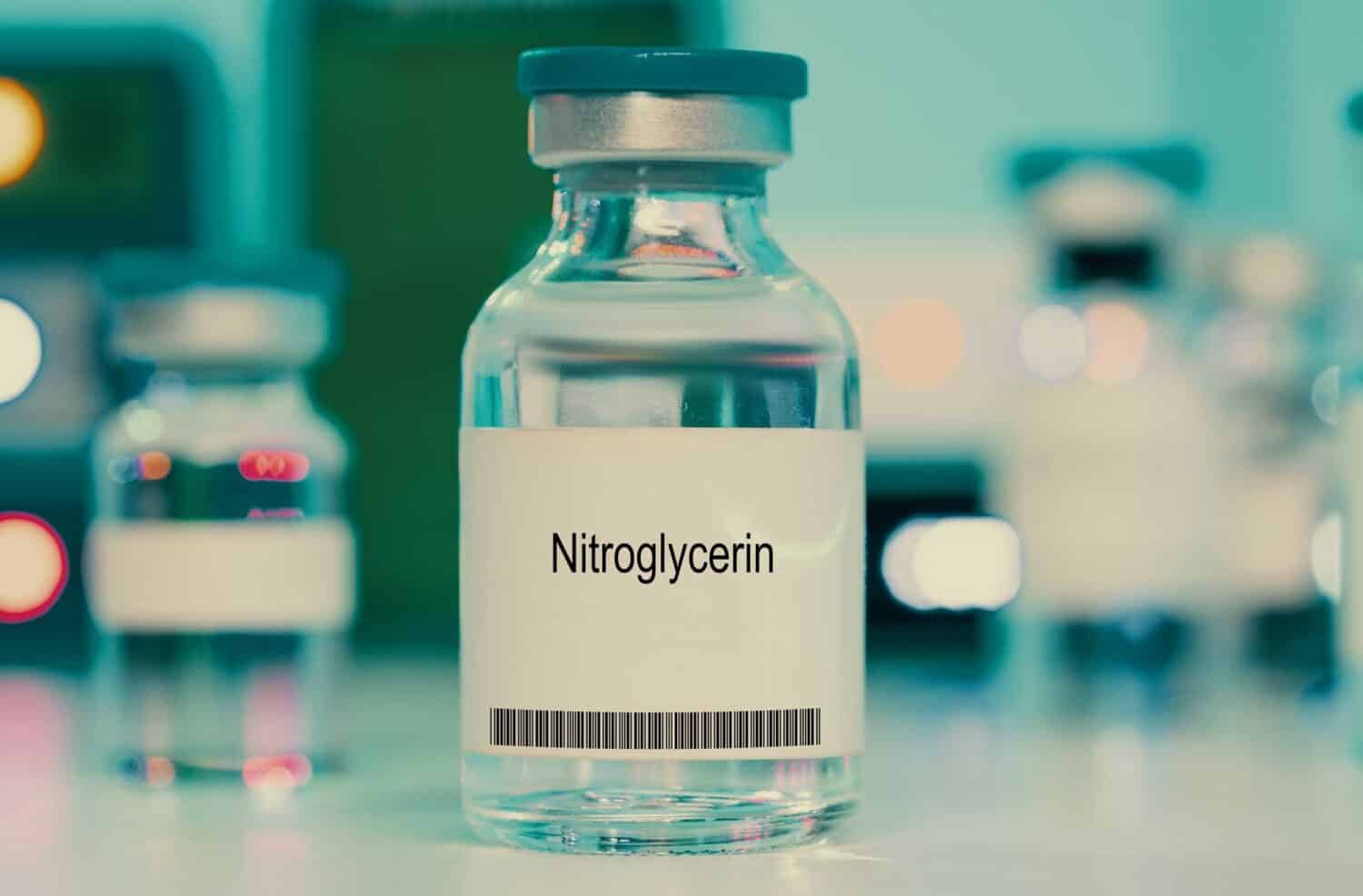 Nitroglycerin. Nitroglycerin medical liquid for injection in a glass vial