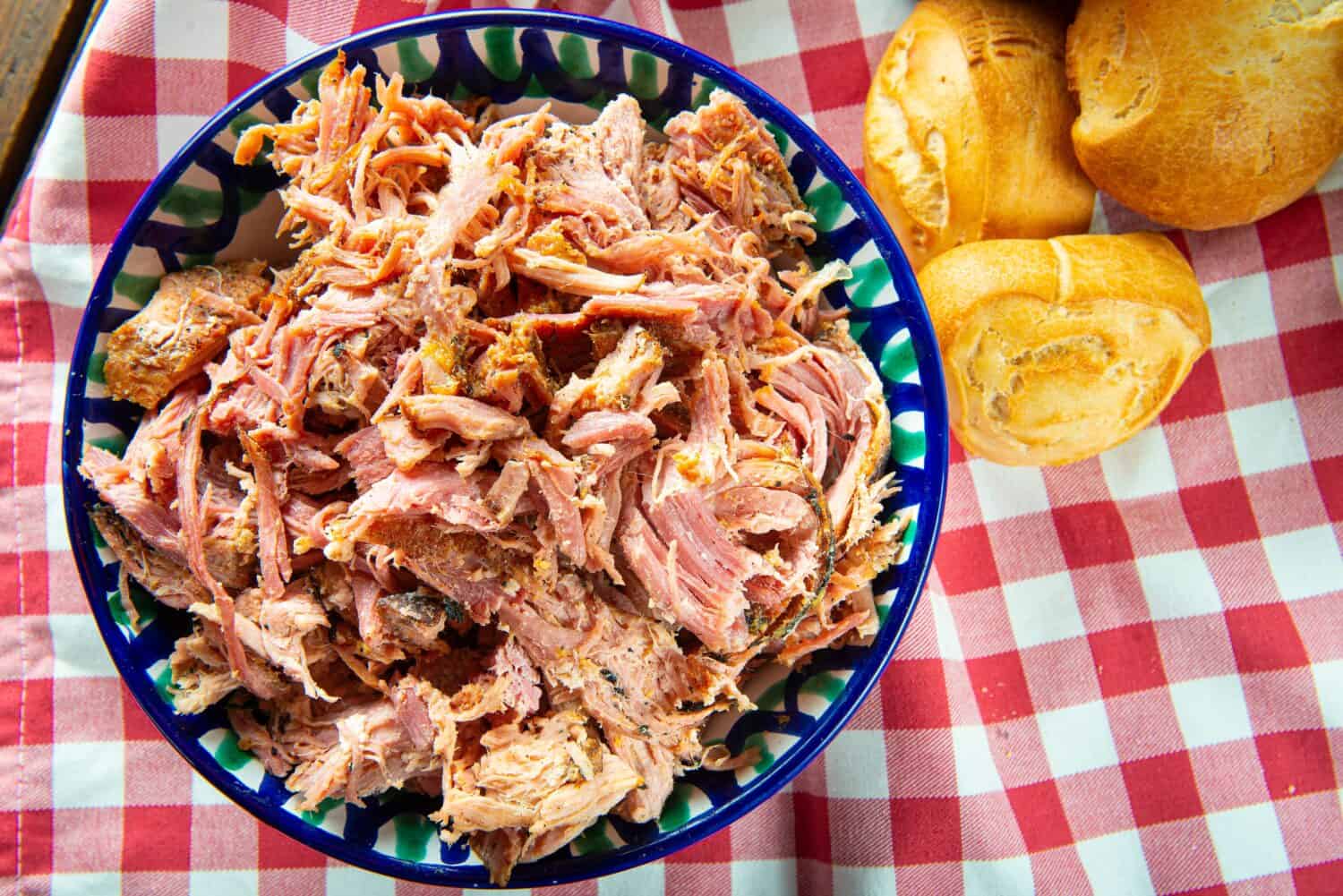 Pulled pork with vinegar barbecue sauce american style