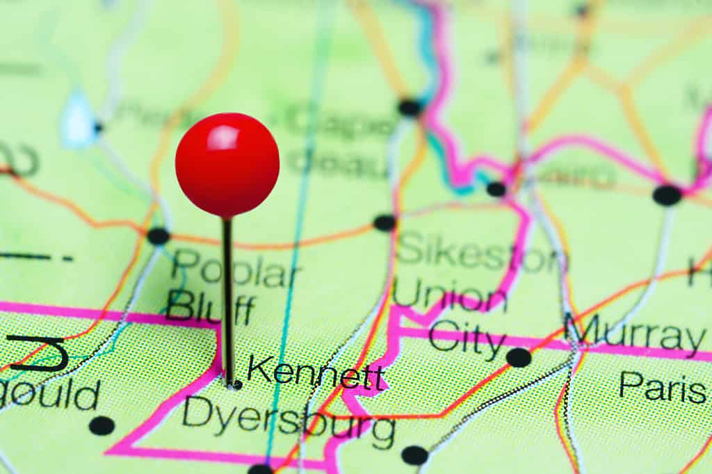 Kennett pinned on a map of Missouri, USA