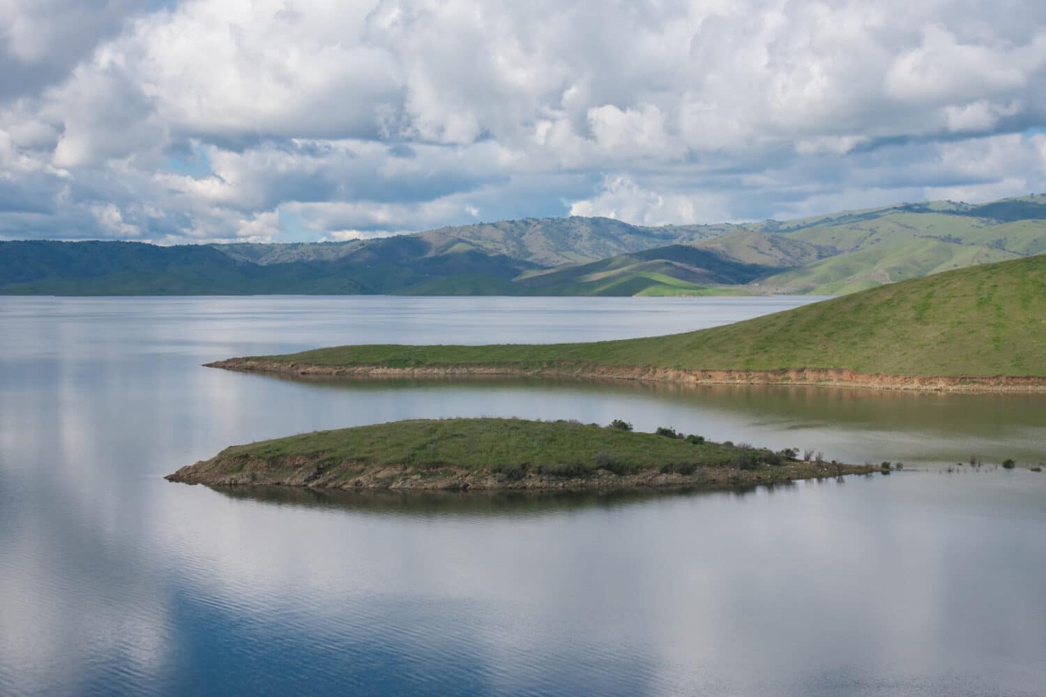 The San Luis Reservoir, the 5th largest in California, is again at full capacity in winter of 2017, for the first time since 2011, after heavy rains bring an end to a five year drought.