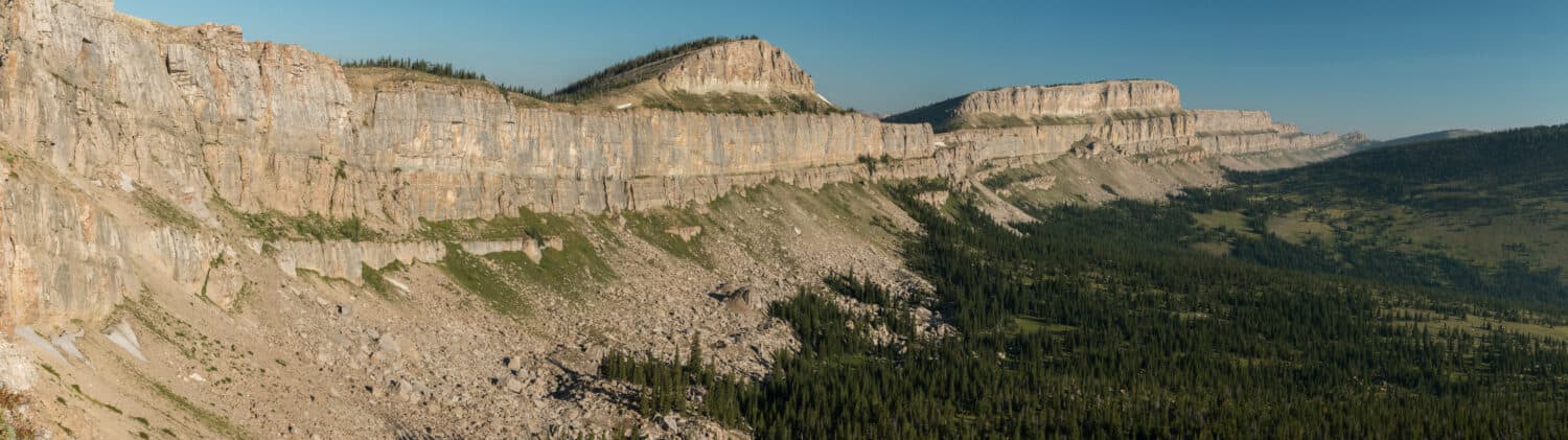 The Chinese Wall from Cliff Mountain to Larch Hill Pass  