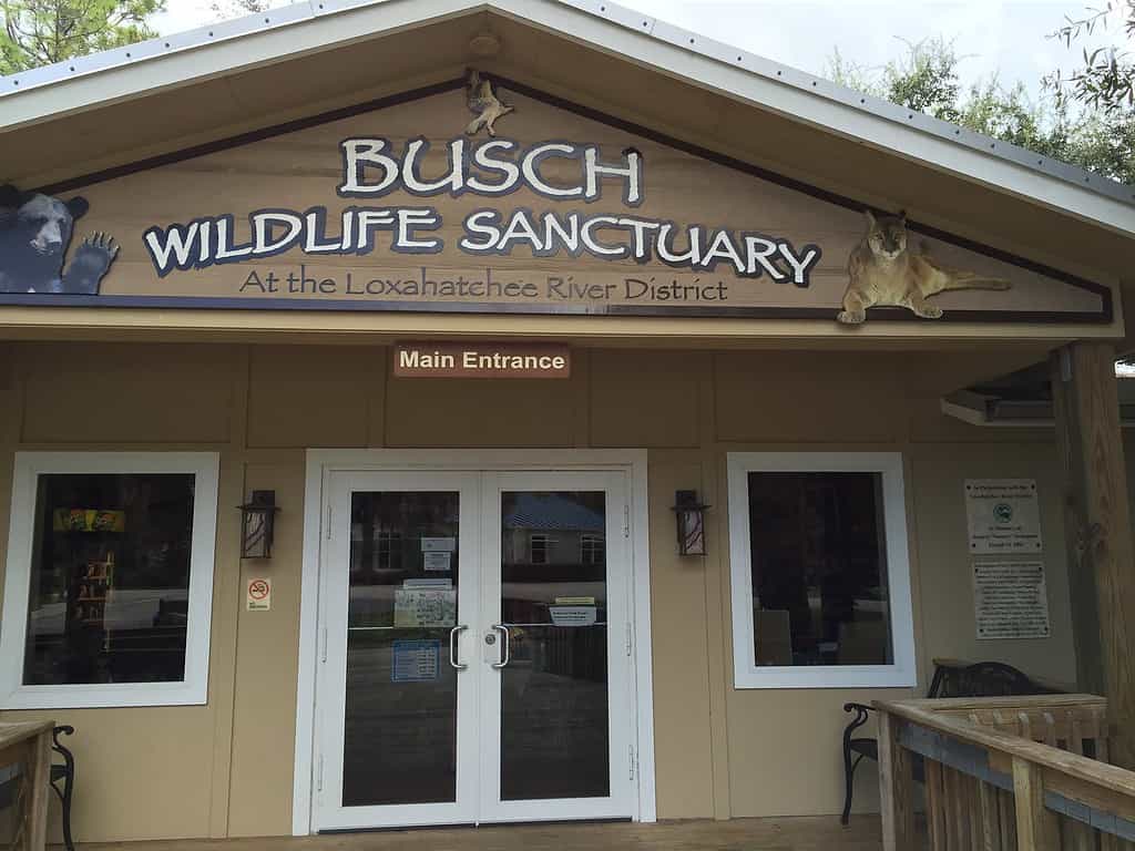 The entrance into Busch Wildlife Sanctuary, a animal conservation space in Florida.