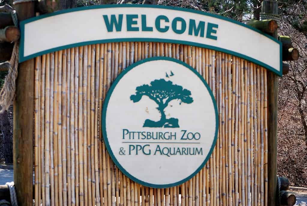 Welcome sign, Pittsburgh Zoo