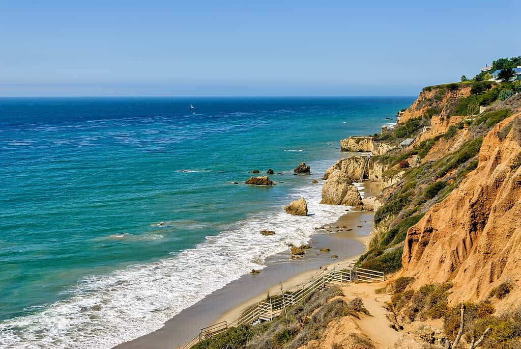 View of El Matador beach in Southern California,Top 10 Best Romantic Beaches in California USA for Couples With Pool Cheap Price,
romantic beaches in california,
most romantic beaches in california,
best romantic beaches in california,