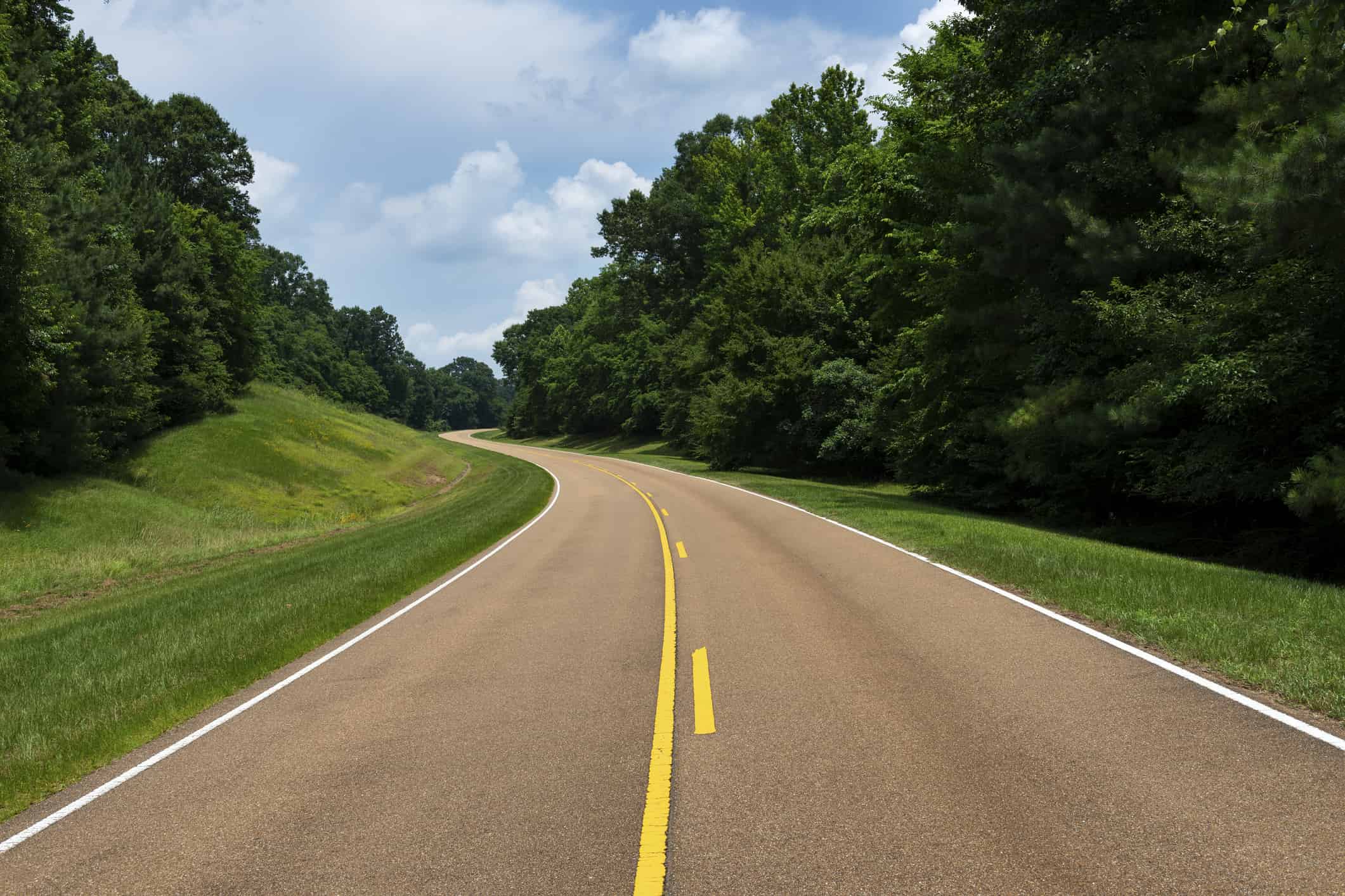 View of the Natchez Trace Parkway in Mississippi, USA;