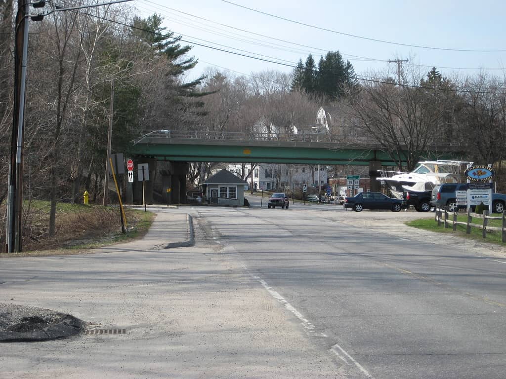 Route 88 and I-295 Maine bridge rated poor in 2022