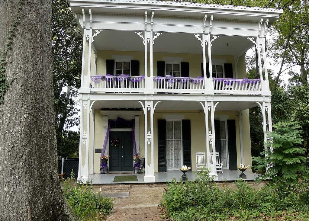 The front of the McRaven House