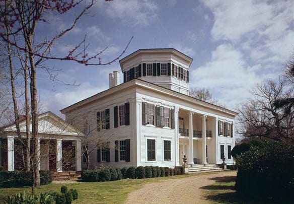 Front view of Waverley Mansion