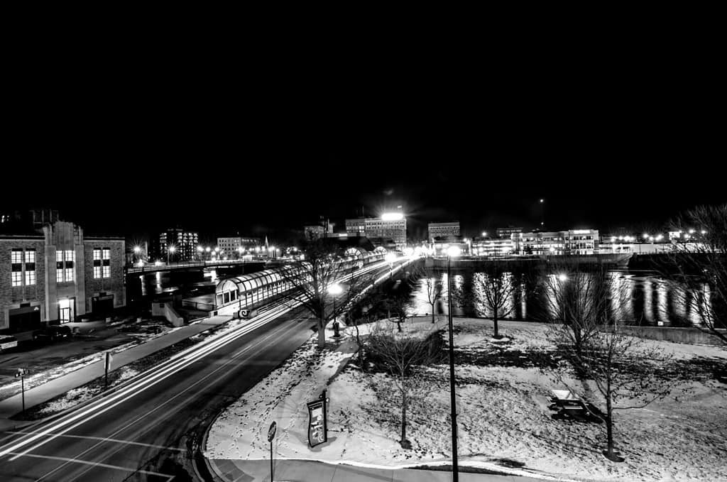 Photograph on Waterloo, Iowa downtown in black and white / Waterloo Iowa