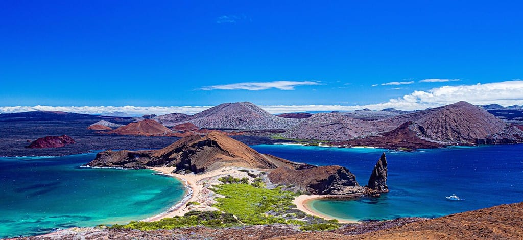 Galapagos Islands, Ecuador A place that is considered a paradise for adventurous travelers. There are natural diversity here, whether large or small islands or all sorts of animals that are rare only