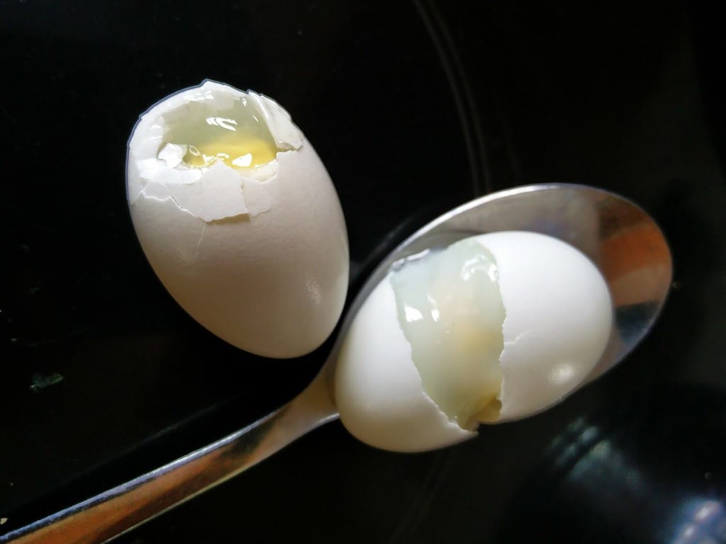 Pigeon eggs taste like chicken eggs but with a stronger flavor. 