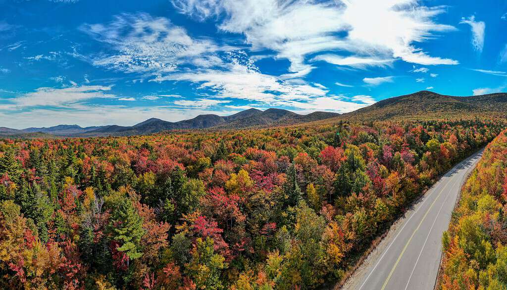 Fall colors of New Hampshire on Kancamagus Highway