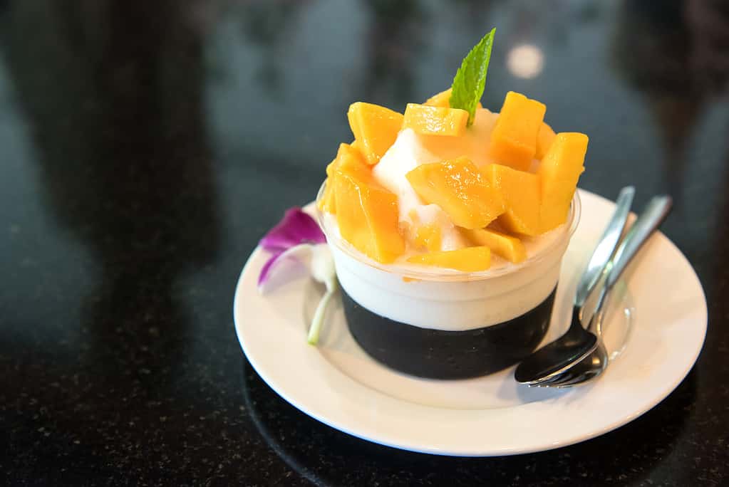 fresh mango shaved ice,Korean style.