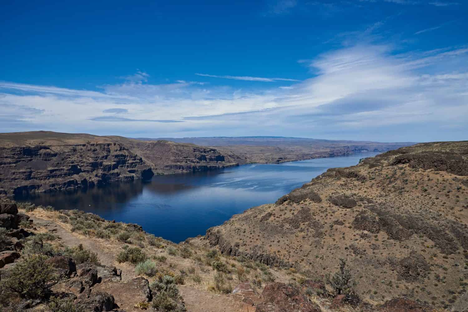 View over Wanapum Lake and Columbia River on Gingko State Park
