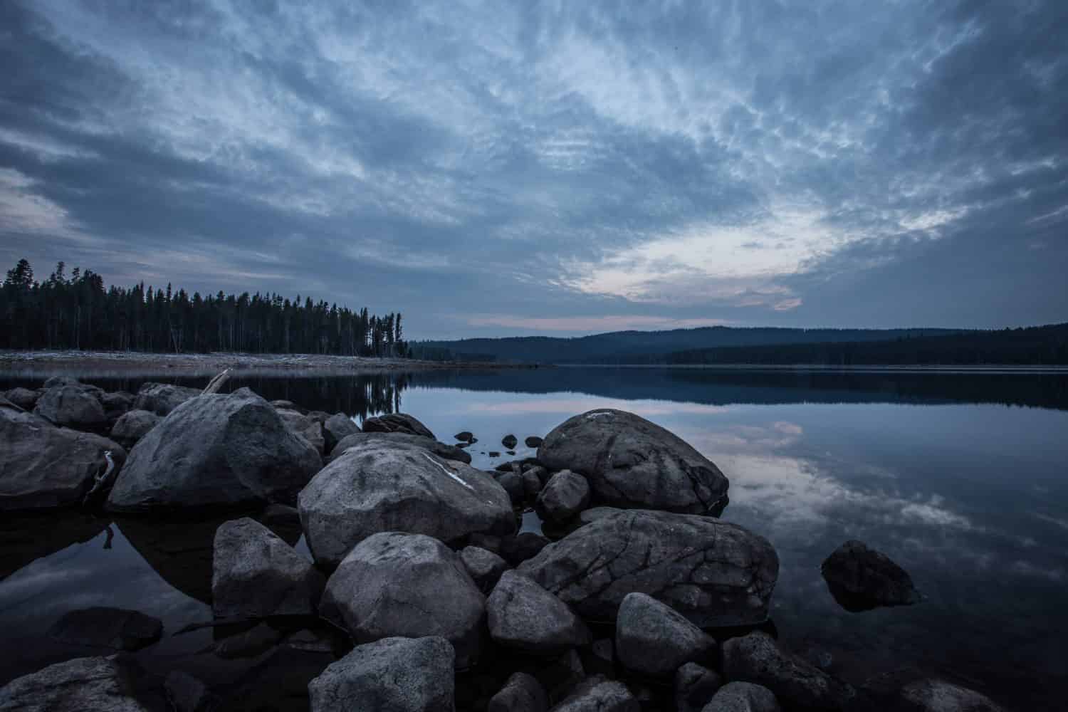 Just before dawn over Fourmile Lake, OR