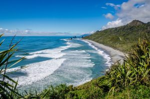 12 Gorgeous New Zealand Beach Towns Picture