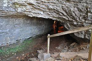 Discover the Truth of Bell Witch Cave in Tennessee Picture