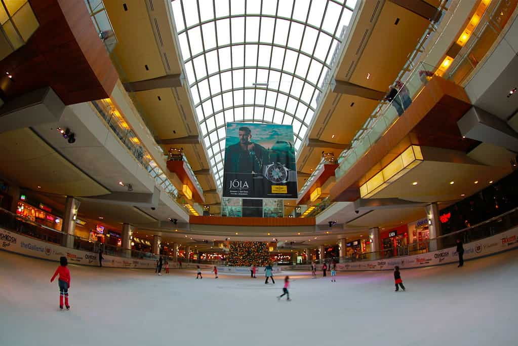Skating rink, Houston Galleria