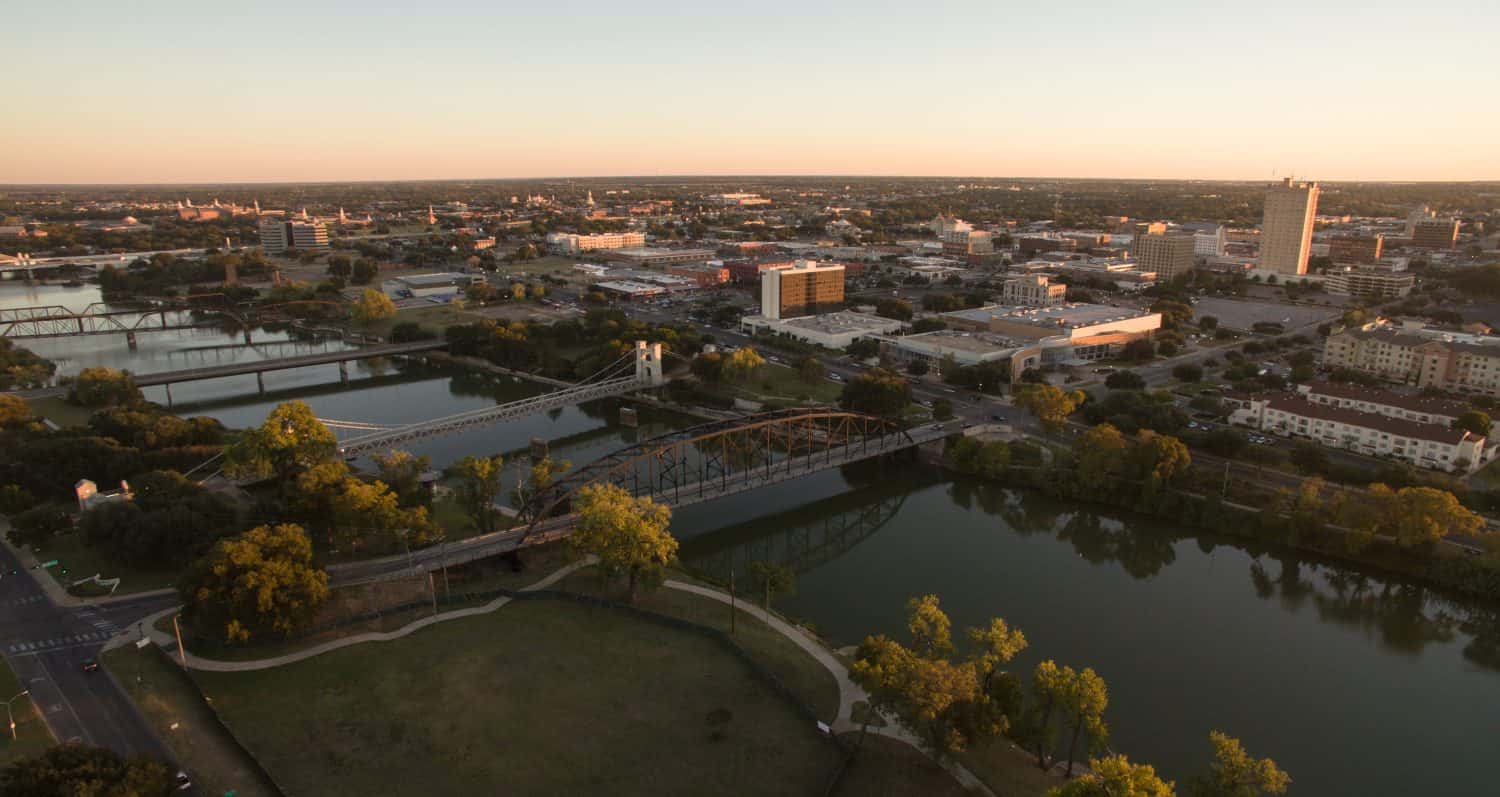 The Brazos River cut Waco Texas in half providing recreation and transportation for residents