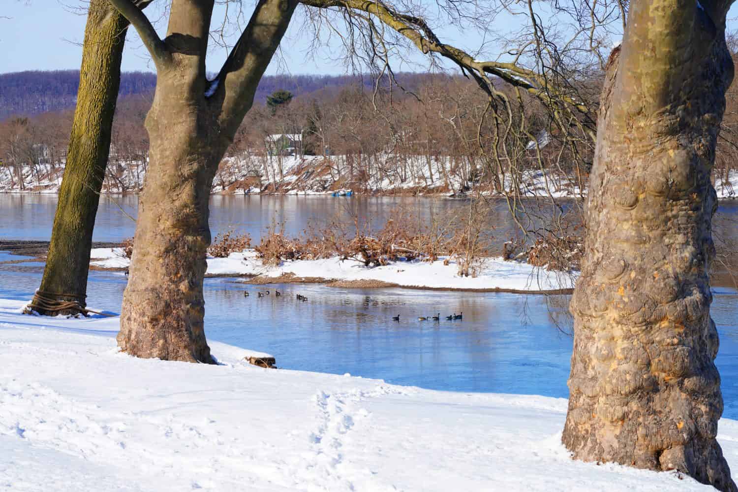 Winter view of the Delaware River connecting Bucks County, Pennsylvania, and Hunterdon County, New Jersey in Washington Crossing