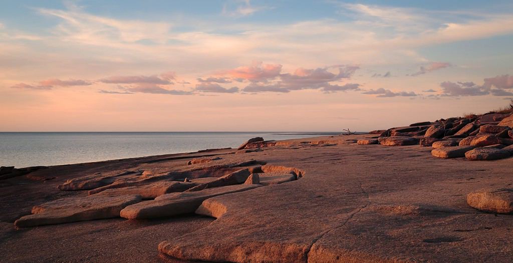 Rock beach at Karumba on Gulf of Carpentaria, Australia