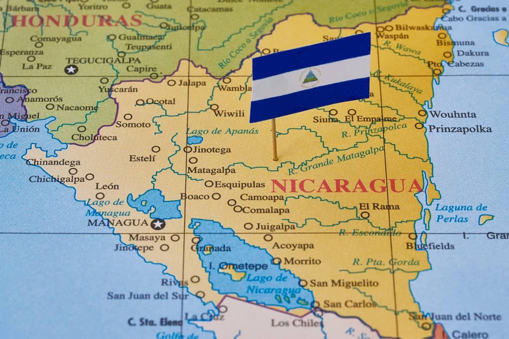 Mapa Nicaragua con bandera. Nicaragua Map whit Flag